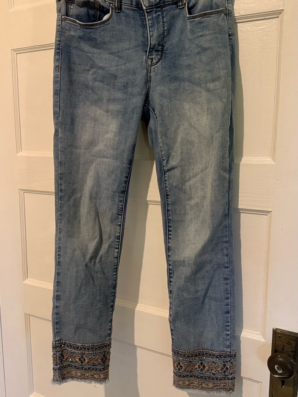 TRIBAL Women's Light Blue Embroidered Hem Jeans
